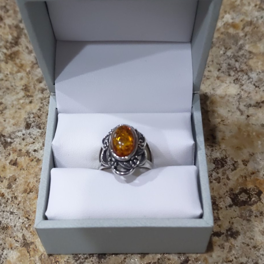 925 SS Antique Style Amber Ring
